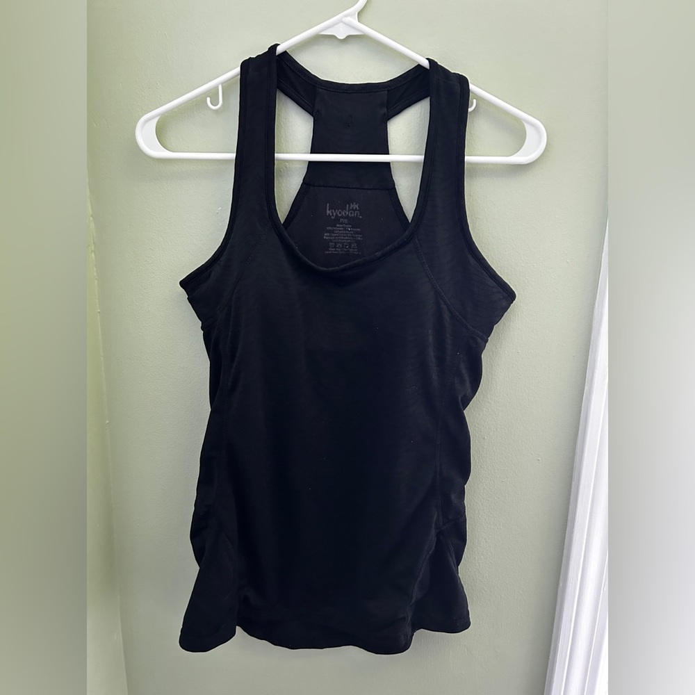 Black tennis tank